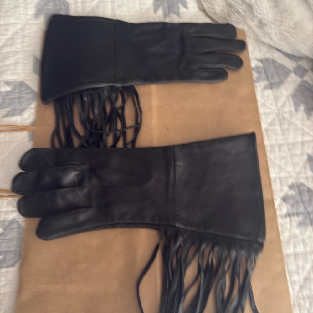 Hatch Black Leather Fringe Gloves